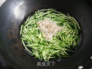 Cucumber Shredded Shrimp Skin Egg Soup recipe