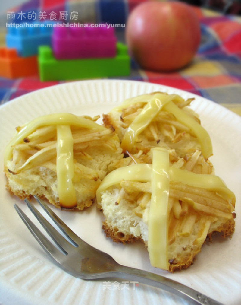 Lovely Simple Breakfast [bread Version Cheese Apple Pie] recipe