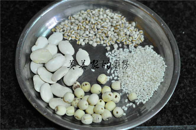 Lotus Seed, Barley, Glutinous Rice and Kidney Bean Congee recipe