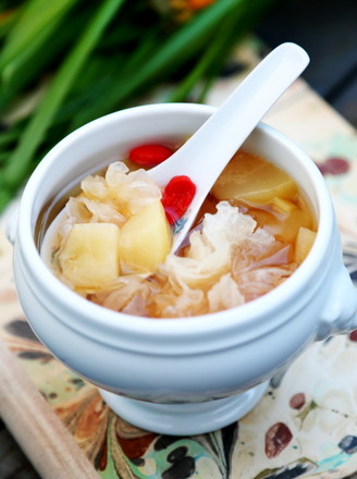 Stewed Pears with White Fungus, Tangerine Peel and Ginger