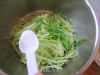 Cucumber with Enoki Mushroom recipe
