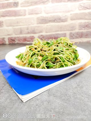 A Home-cooked Meal for Weight Loss (garlic Sweet Pea Sprouts) recipe