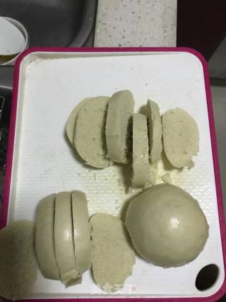 Dry Fried Old Noodle Bun Slices recipe