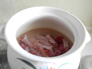 Kumbu Chicken and Squid Pot recipe