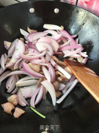 Fried Pork with Onion recipe