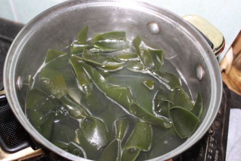 Cold Seaweed Knot recipe