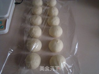 Coconut Chrysanthemum Bread recipe