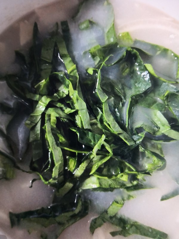 Spinach Skin Jelly recipe