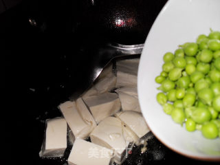 Poached Egg with Tofu in Sour Soup recipe