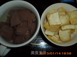 Duck Blood Tofu Soup recipe