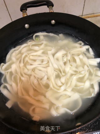 Noodles with Radish Beef Soup recipe