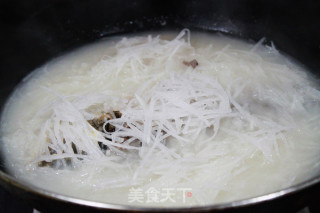 Carp Soup with Shredded Radish recipe