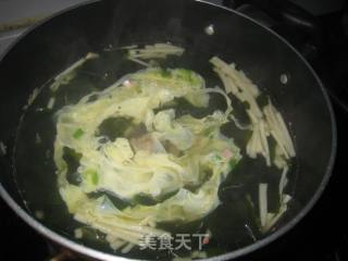 Algae Mushroom Egg Soup recipe