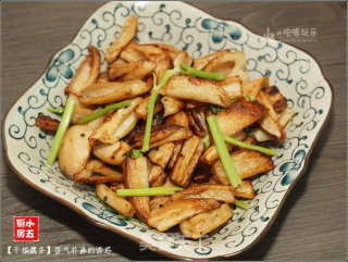 Stir-fried Lotus Root Strips: The Temptation of Fragrant Aroma recipe