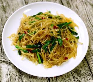 Stir-fried Vermicelli with Potato Shreds recipe