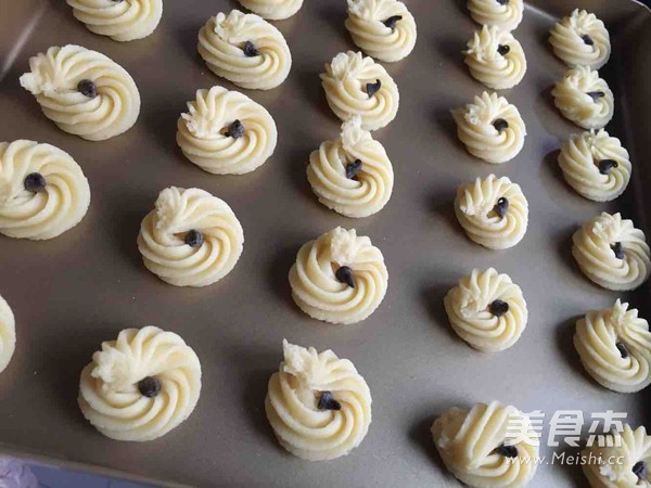 Whipped Cream Chocolate Bean Cookies recipe