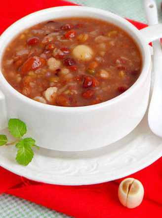 Eight Treasure Congee with Red Dates and Lotus Seeds