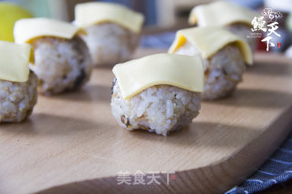 Eel and Cheese Rice Ball recipe