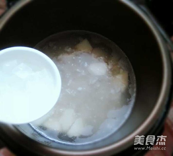 Coix Gorgon and Yam Congee recipe