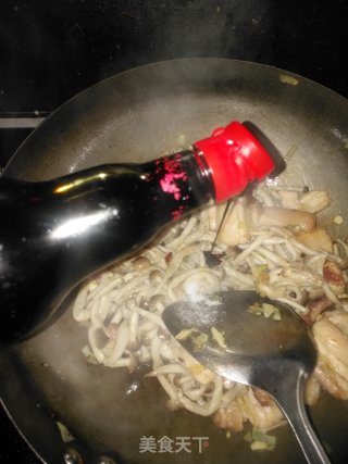Stir-fried Pork Belly with Crab Mushroom recipe