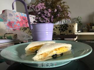 Blueberry Egg Sandwich recipe