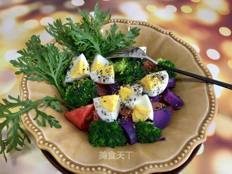 Egg and Purple Sweet Potato Mixed Vegetable Salad recipe