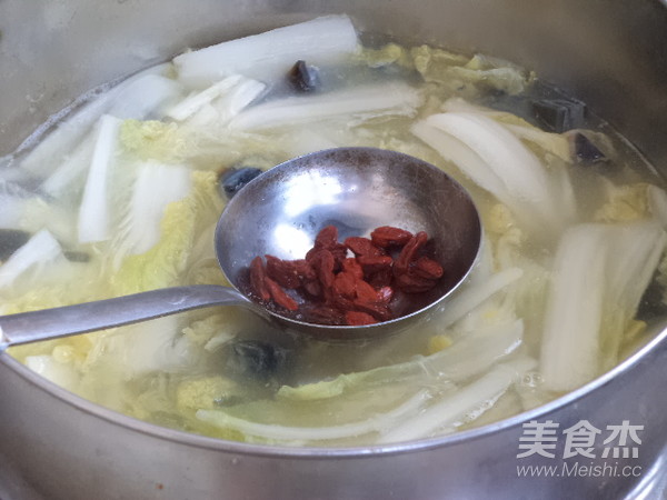 Baby Cabbage Songhua Soup recipe