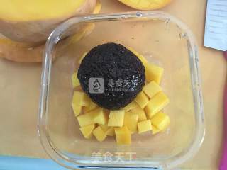 Mango White Snow Black Glutinous Rice Sweet and Sweet recipe