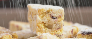 The Newest Internet Celebrity Snowflake Crisp, Pull The Grass! recipe