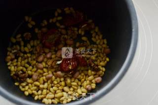 Walnut Red Date Soy Milk recipe