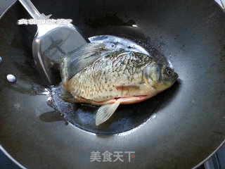 Braised Crucian with Soy Sauce recipe