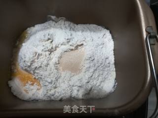 Light Cream Raisin Bread recipe