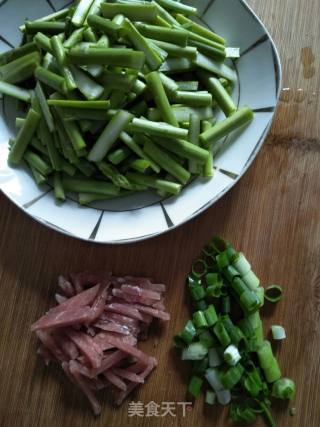 Asparagus Stir-fried Pork recipe