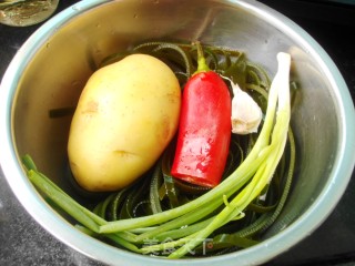 Seaweed and Potato Shreds recipe