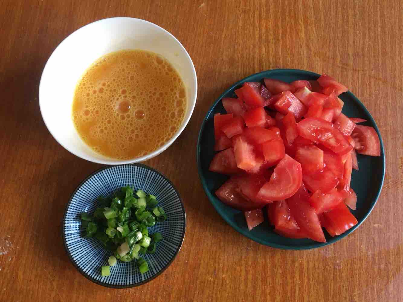 Tomato Egg Scissor Soba recipe