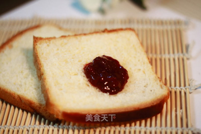 Chinese Method to Make Milk-flavored Toast recipe