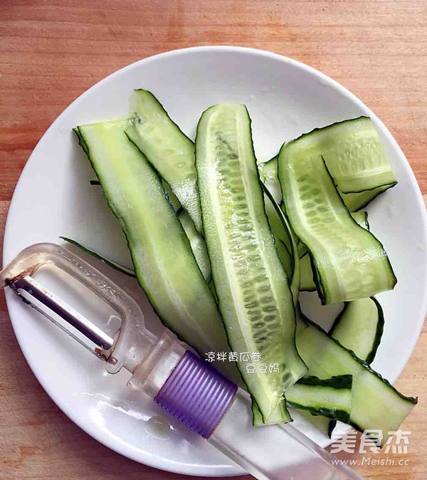 Cold Cucumber Roll recipe