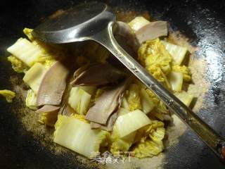 Stir-fried Baby Dishes with Curry Pork Tongue recipe