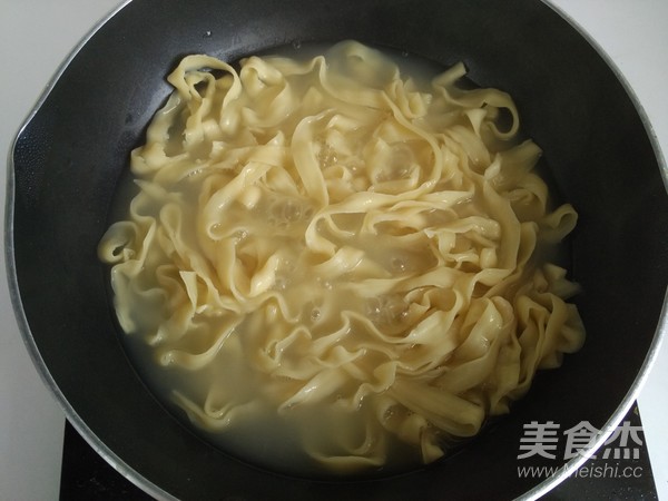 Simple Shaanxi Oil Splashed Noodles recipe