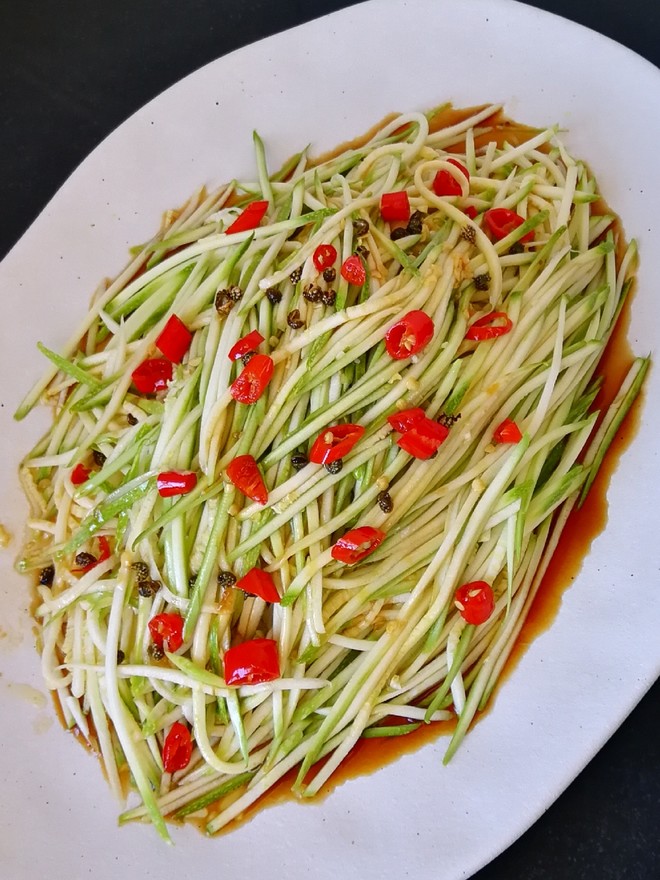 Crispy and Refreshing Zucchini Salad recipe