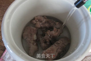 Seaweed Tofu Pork Bone Soup recipe