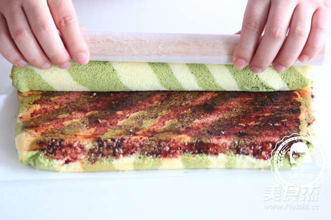 Two-color Cake Roll recipe