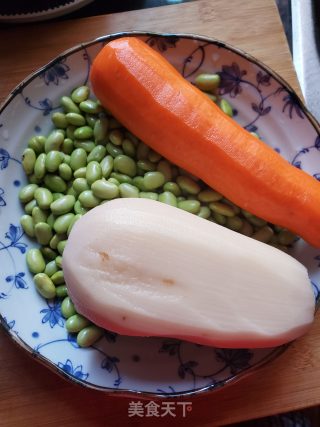 Soup with Lotus Root and Carrot recipe