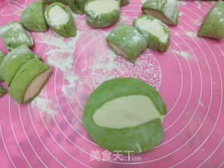 Donkey Meat Dumplings Stuffed with Green Onion recipe