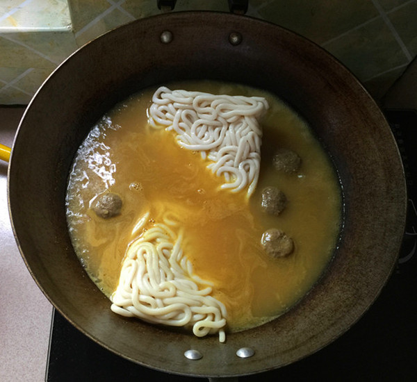 Curry Beef Ball Udon Noodles recipe