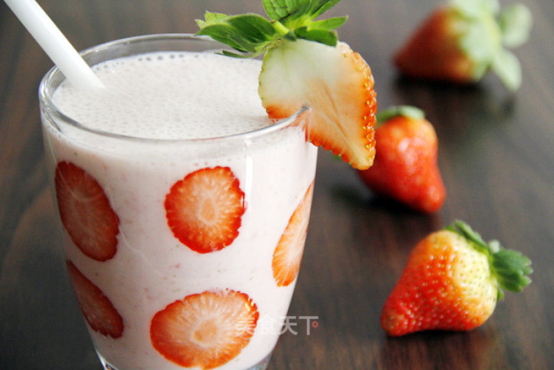 Strawberry Milkshake Smoothie recipe