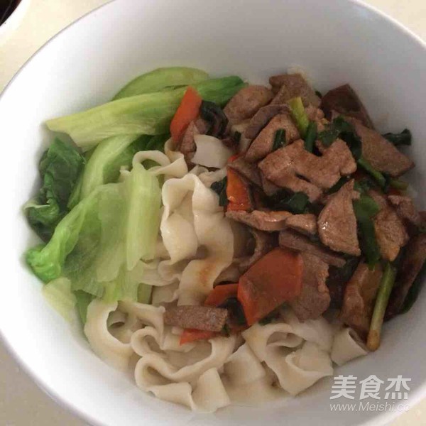 Stir-fried Pork Liver Noodles with Garlic Sprouts recipe