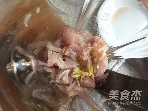 Shepherd's Purse Fish Ball Vermicelli Soup recipe