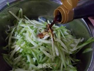 Cucumber Tossed with Noodles recipe