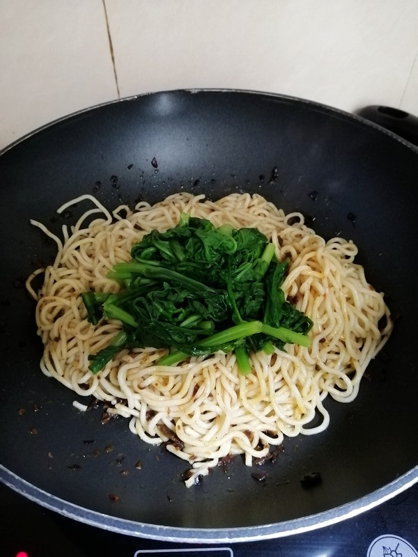 Fried Noodles with Chrysanthemum recipe